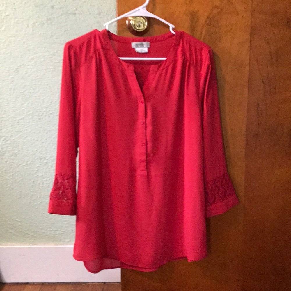 Red 3/4 sleeve blouse